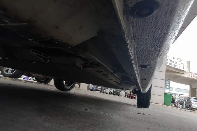 Used ORA Black Cat 2019 351 km Family Edition Right Side Sill