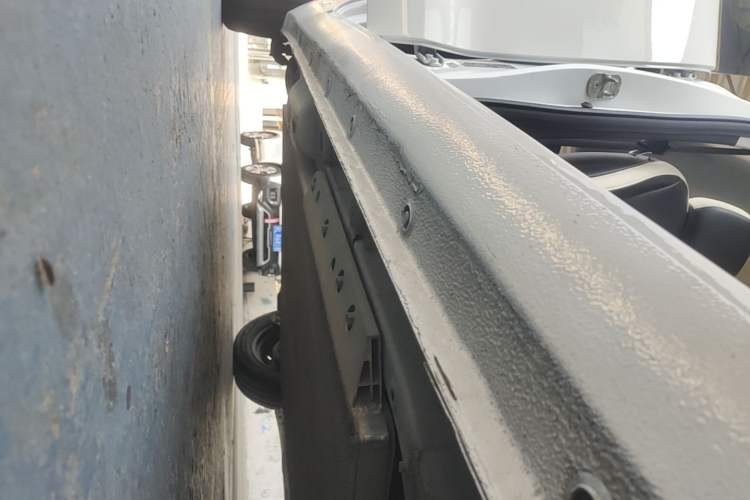 Used ORA Black Cat 2019 351 km Fun Edition Right Side Sill