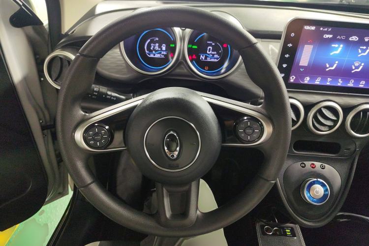 Used ORA Black Cat 2019 351 km Goddess Edition Steering Wheel