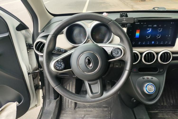 Used ORA Black Cat 2019 351 km Goddess Edition Steering Wheel