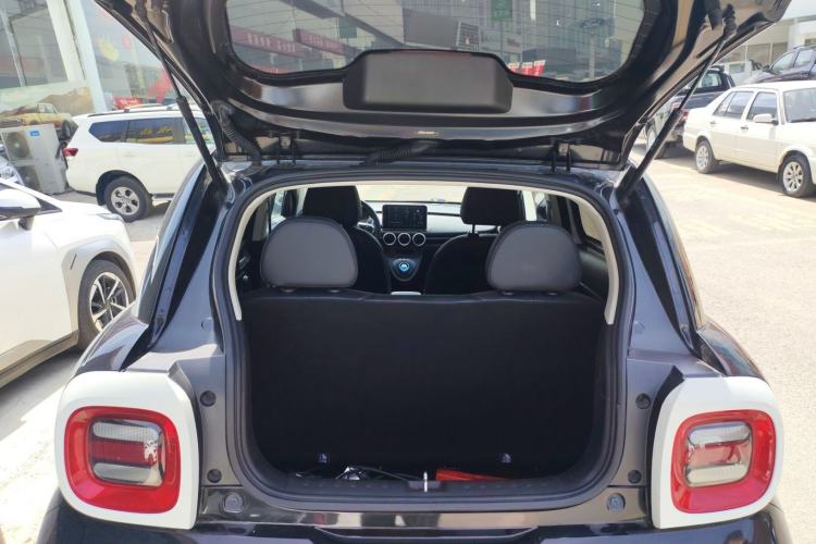 Used ORA Black Cat 2019 351 km Family Edition Trunk