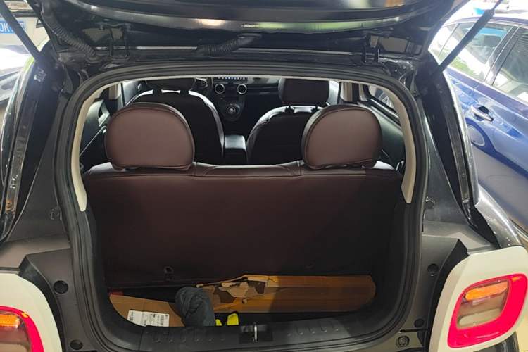 Used ORA Black Cat 2019 351 km Fun Edition Trunk