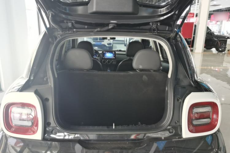 Used ORA Black Cat 2019 351 km Family Edition Trunk