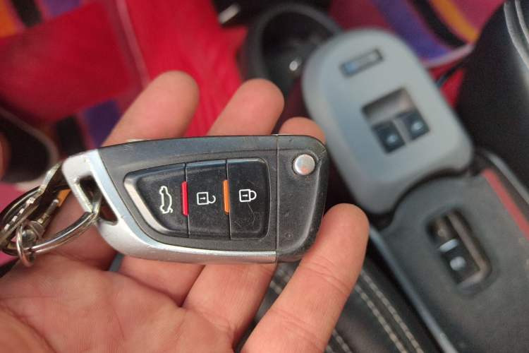 Used ORA Black Cat 2019 351 km Goddess Edition Vehicle Key