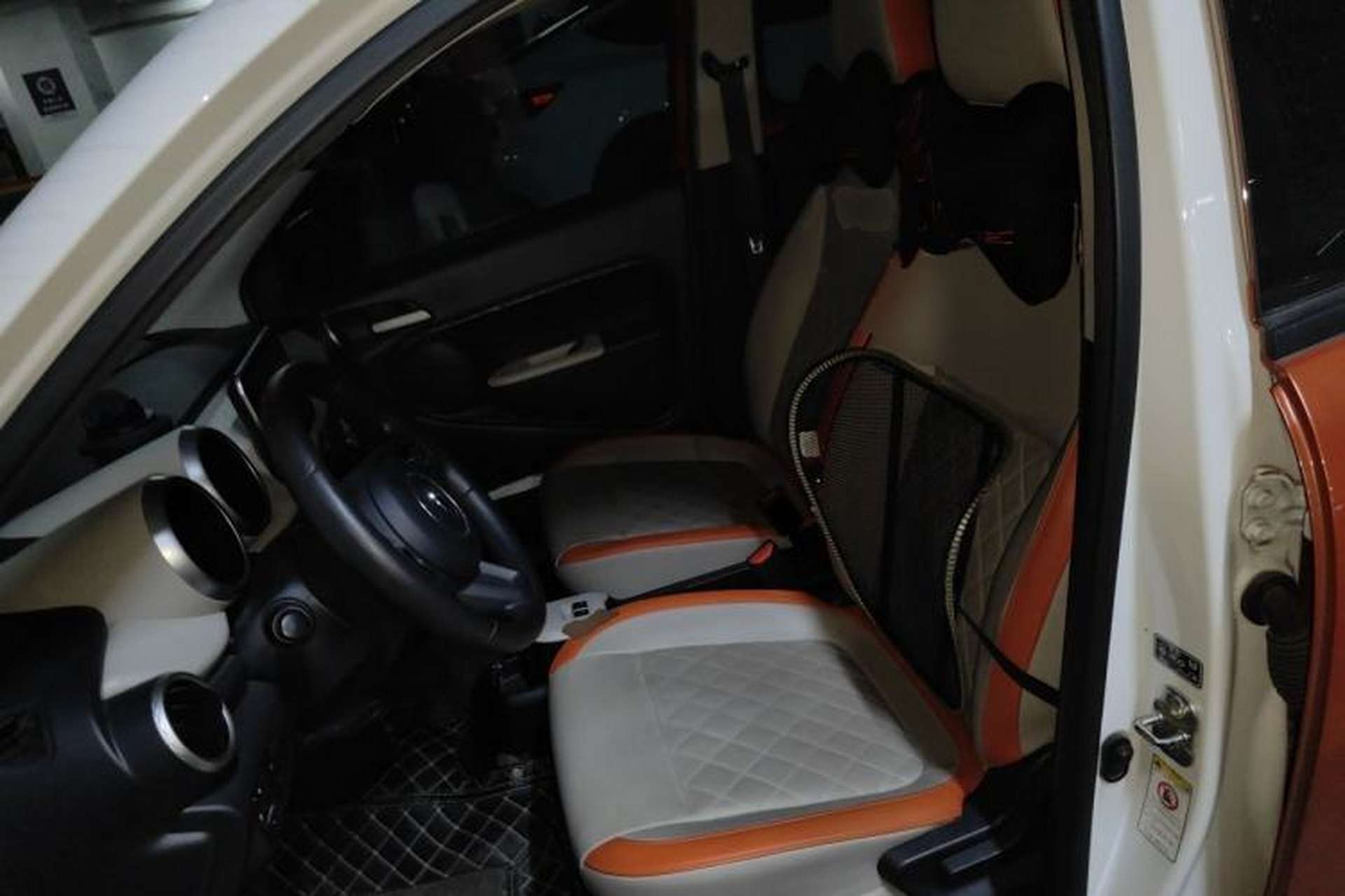 Used ORA Black Cat 2019 351 km Goddess Edition Left Front Seat