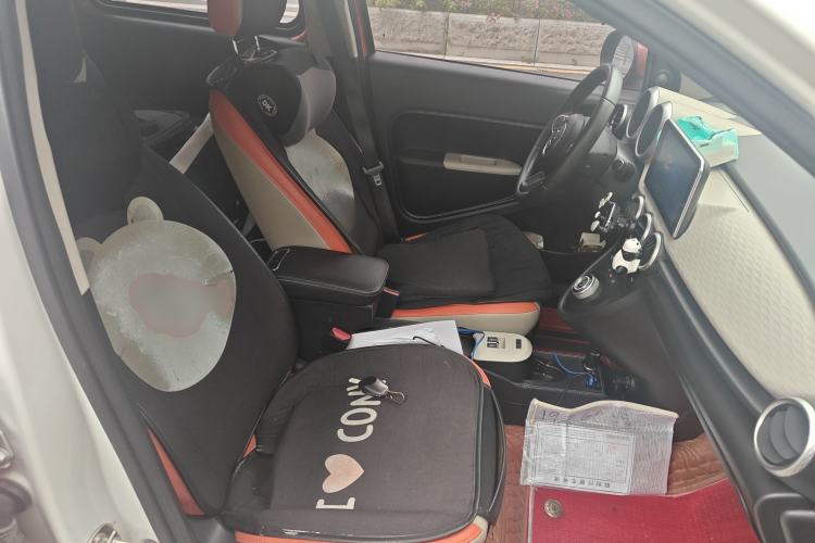 Used ORA Black Cat 2019 351 km Goddess Edition Right Front Seat