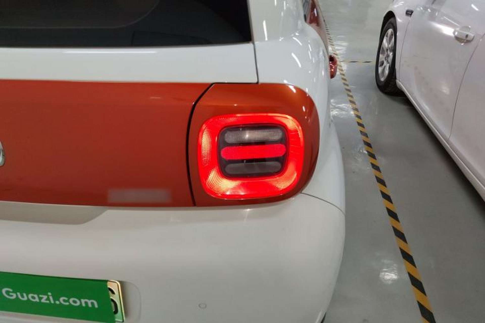 Used ORA Black Cat 2019 351 km Goddess Edition Right Rear Taillight