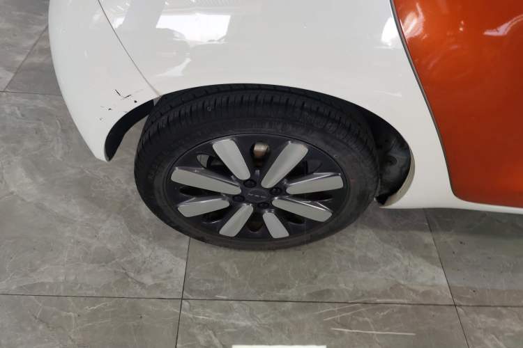 Used ORA Black Cat 2019 351 km Goddess Edition Right Rear Wheel Hub