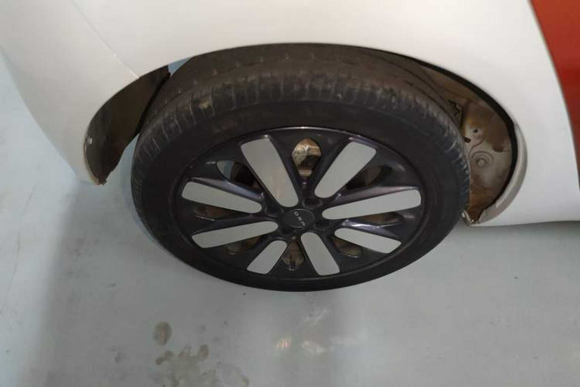 Used ORA Black Cat 2019 351 km Goddess Edition Right Rear Wheel Hub