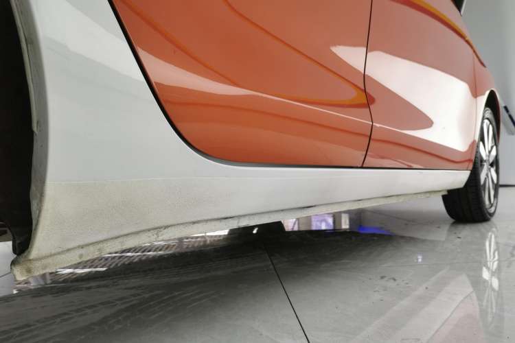 Used ORA Black Cat 2019 351 km Goddess Edition Right Side Sill