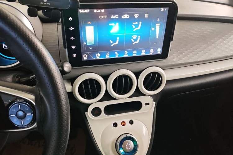 Used ORA Black Cat 2021 301 km Basic Version Audio And AC Panel