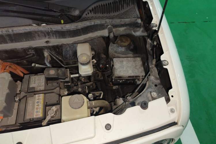 Used ORA Black Cat 2021 351 km Luxury Version Engine Bay Left