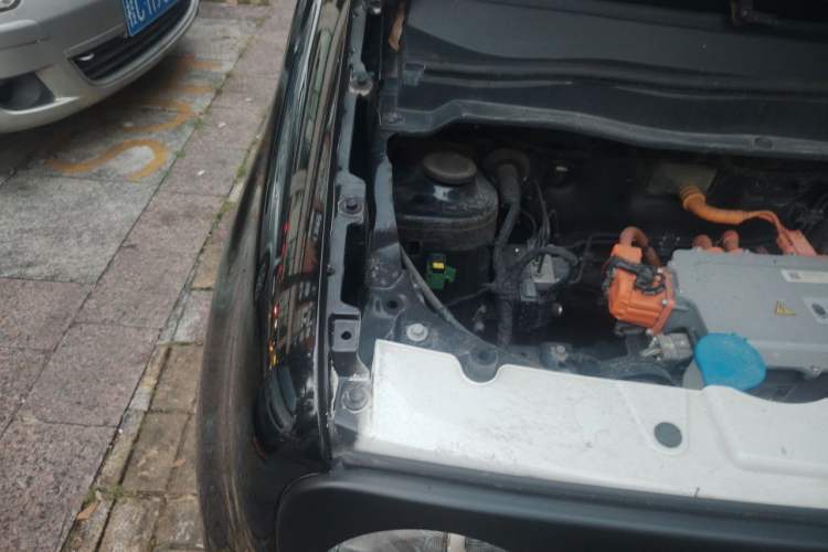 Used ORA Black Cat 2021 351 km Standard Version Engine Bay Right