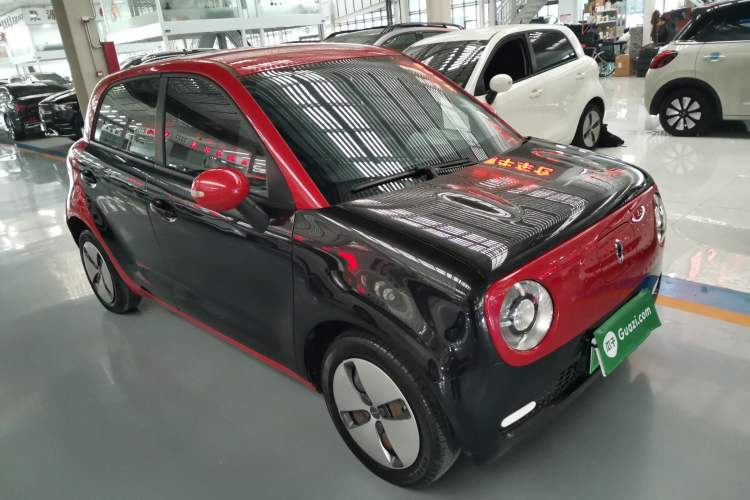 Used ORA Black Cat 2021 301 km Basic Version Front Right 45 Deg