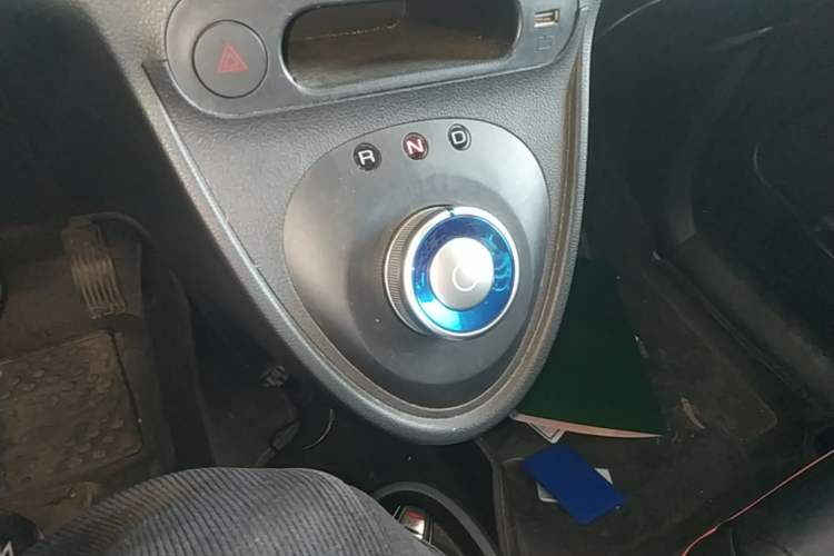 Used ORA Black Cat 2021 301 km Basic Version Gear Lever