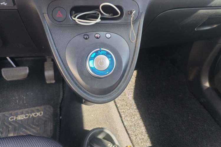 Used ORA Black Cat 2021 351 km Standard Version Gear Lever