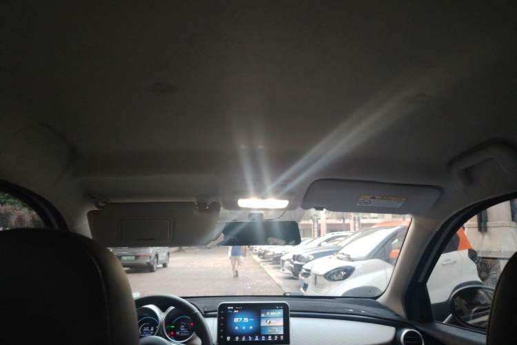Used ORA Black Cat 2021 351 km Standard Version Headliner