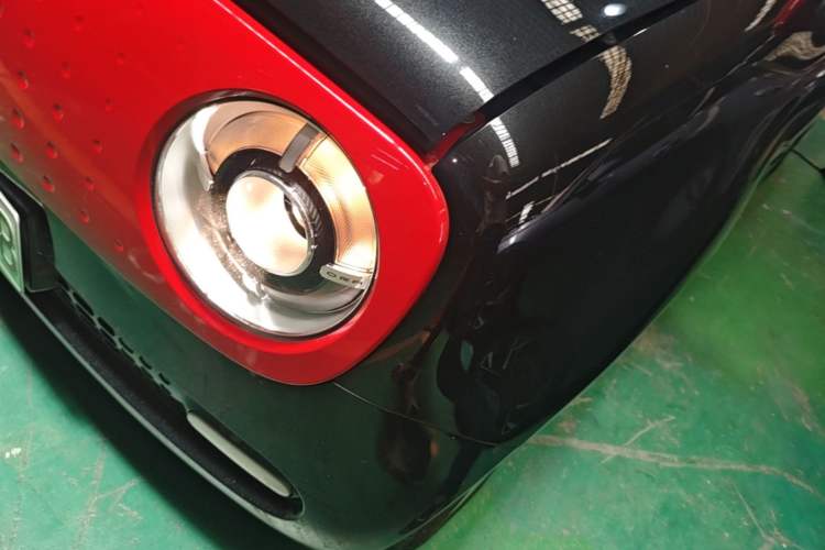 Used ORA Black Cat 2021 301 km Basic Version Left Front Headlight
