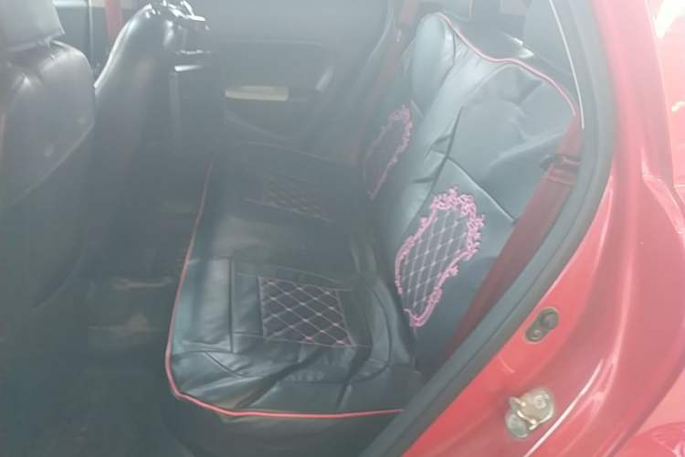 Used ORA Black Cat 2021 301 km Basic Version Left Rear Seat