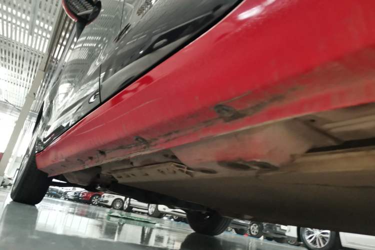 Used ORA Black Cat 2021 301 km Basic Version Left Side Sill