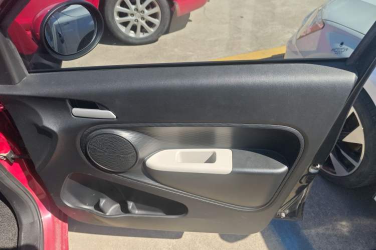 Used ORA Black Cat 2021 351 km Standard Version Right Front Door Interior