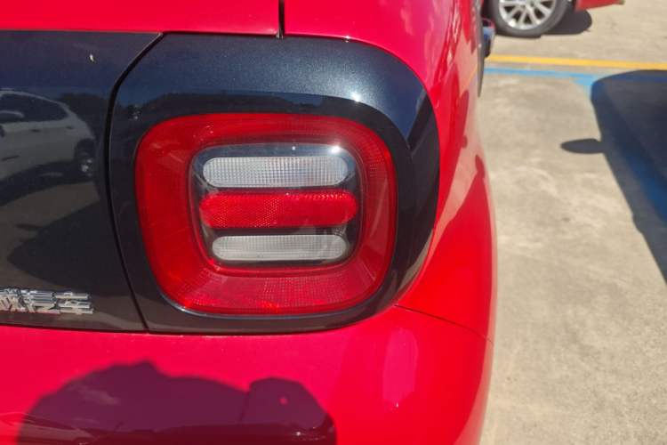Used ORA Black Cat 2021 351 km Standard Version Right Rear Taillight