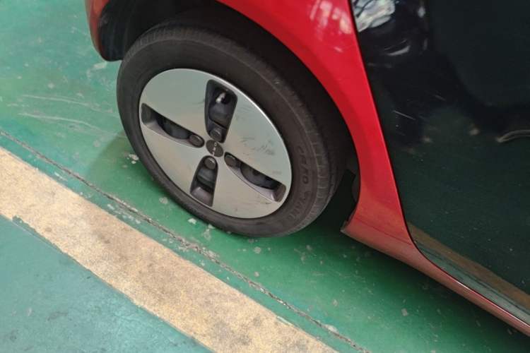 Used ORA Black Cat 2021 301 km Basic Version Right Rear Wheel Hub