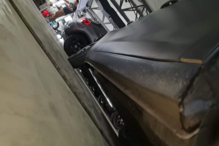 Used ORA Black Cat 2021 301 km Basic Version Right Side Sill