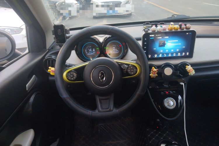 Used ORA Black Cat 2021 301 km Basic Version Steering Wheel