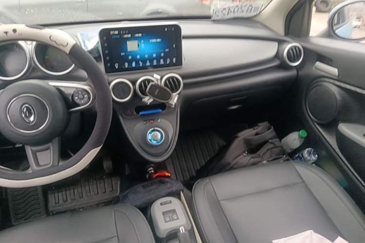 Used ORA Black Cat 2021 351 km Standard Version Audio And AC Panel