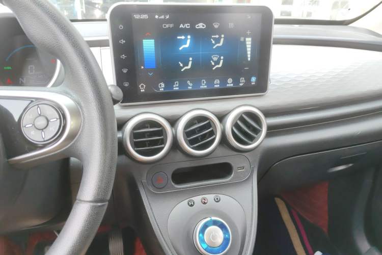 Used ORA Black Cat 2021 301 km Basic Version Audio And AC Panel