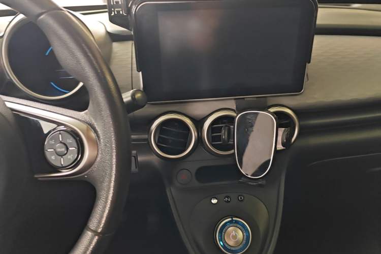 Used ORA Black Cat 2021 301 km Basic Version Audio And AC Panel