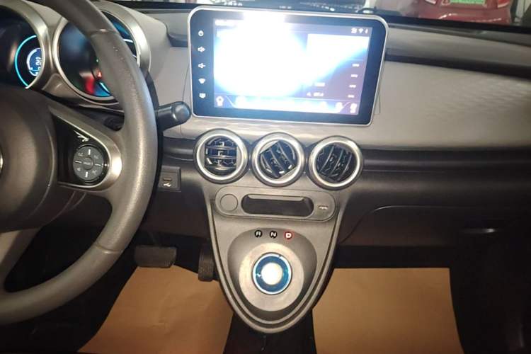 Used ORA Black Cat 2021 301 km Basic Version Audio And AC Panel