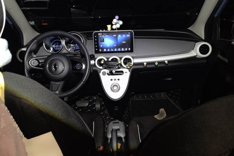Used ORA Black Cat 2021 351 km Standard Version Center Console