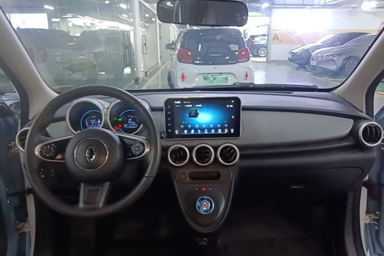 Used ORA Black Cat 2021 301 km Basic Version Center Console