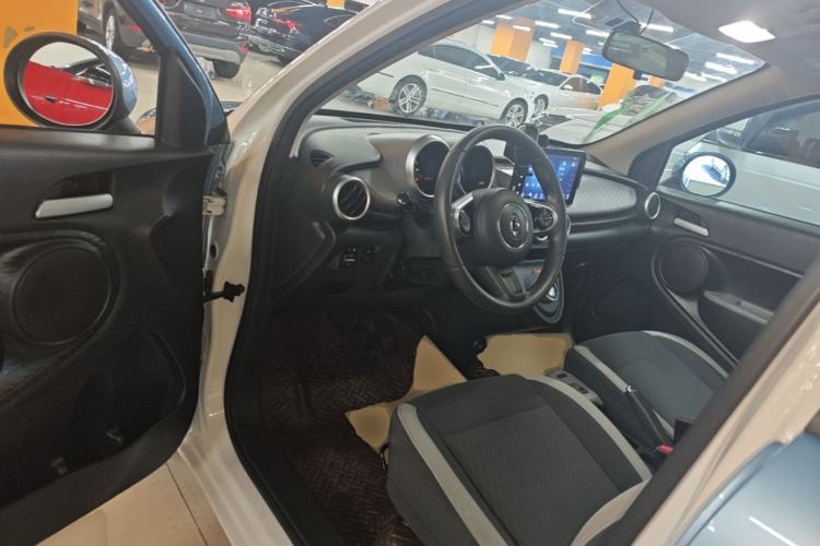 Used ORA Black Cat 2021 301 km Basic Version Driver Seat