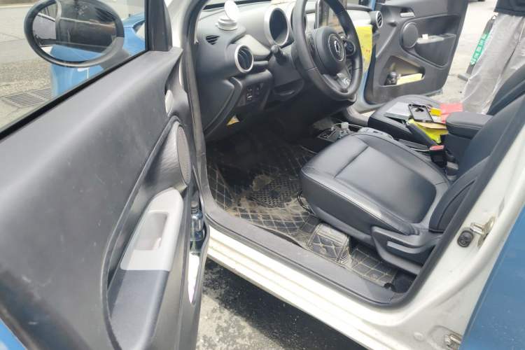 Used ORA Black Cat 2021 351 km Standard Version Driver Seat