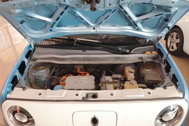 Used ORA Black Cat 2021 301 km Basic Version Engine Bay