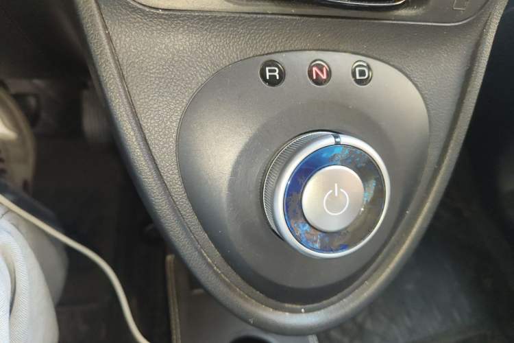 Used ORA Black Cat 2021 301 km Basic Version Gear Lever