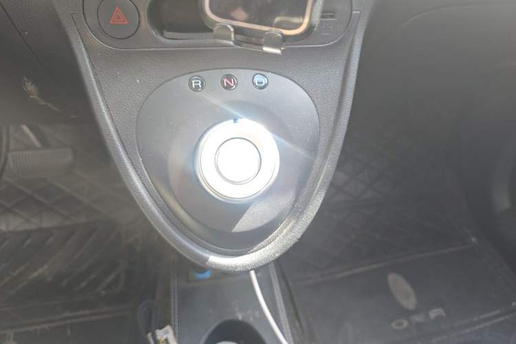 Used ORA Black Cat 2021 351 km Standard Version Gear Lever