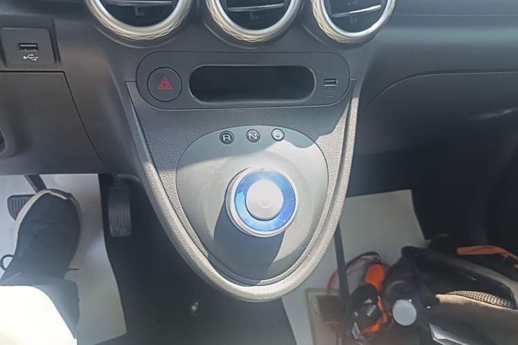 Used ORA Black Cat 2021 301 km Basic Version Gear Lever