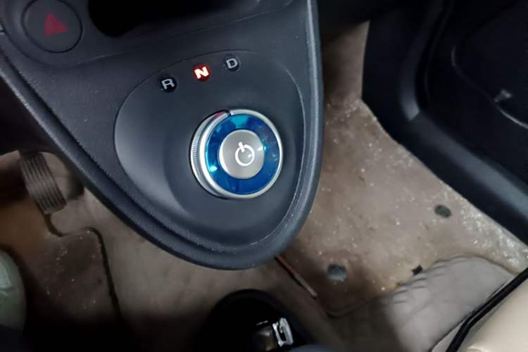 Used ORA Black Cat 2021 351 km Luxury Version Gear Lever