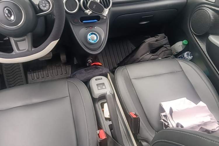 Used ORA Black Cat 2021 351 km Standard Version Gear Lever