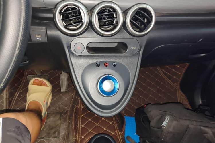 Used ORA Black Cat 2021 301 km Basic Version Gear Lever