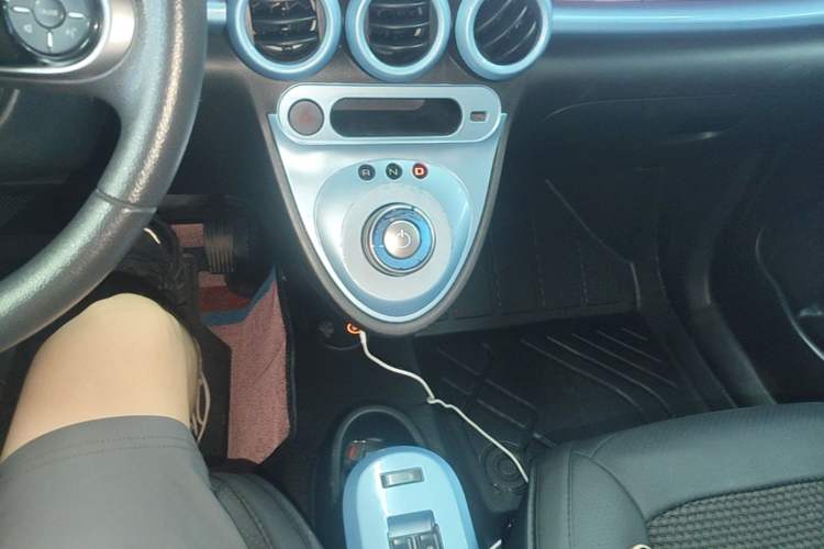 Used ORA Black Cat 2021 351 km Luxury Version Gear Lever