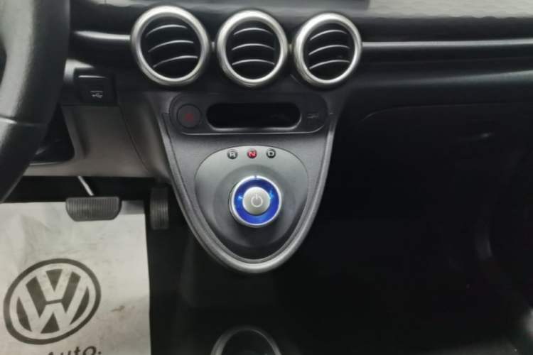 Used ORA Black Cat 2021 301 km Basic Version Gear Lever