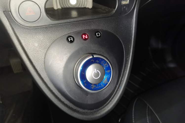 Used ORA Black Cat 2021 351 km Standard Version Gear Lever