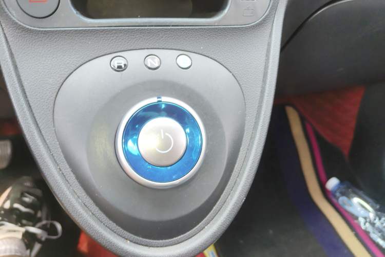 Used ORA Black Cat 2021 301 km Basic Version Gear Lever