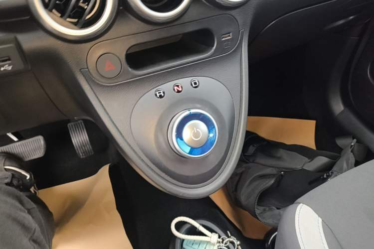 Used ORA Black Cat 2021 351 km Standard Version Gear Lever