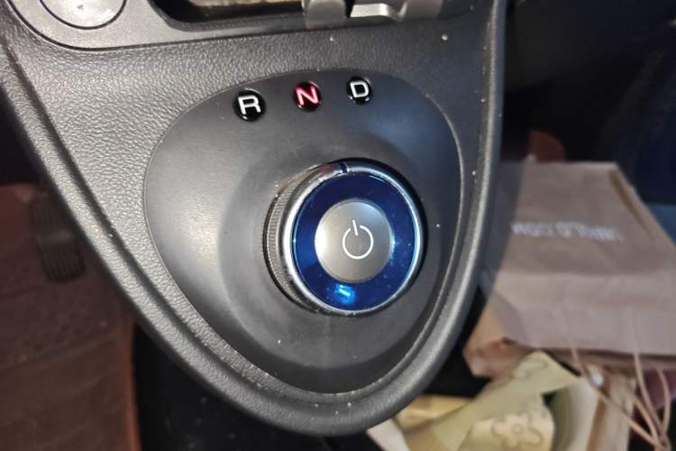 Used ORA Black Cat 2021 301 km Basic Version Gear Lever
